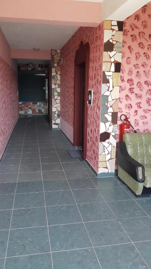 Apartmani Aida Ulcinj Esterno foto