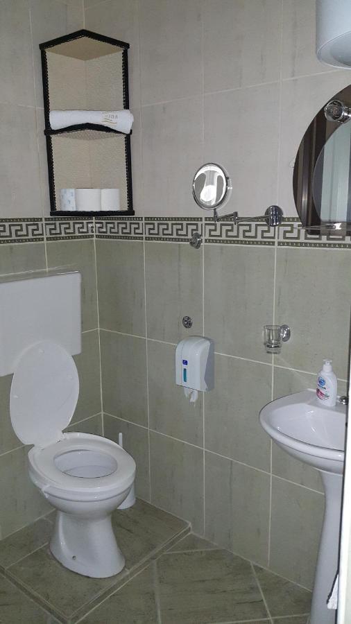 Apartmani Aida Ulcinj Esterno foto